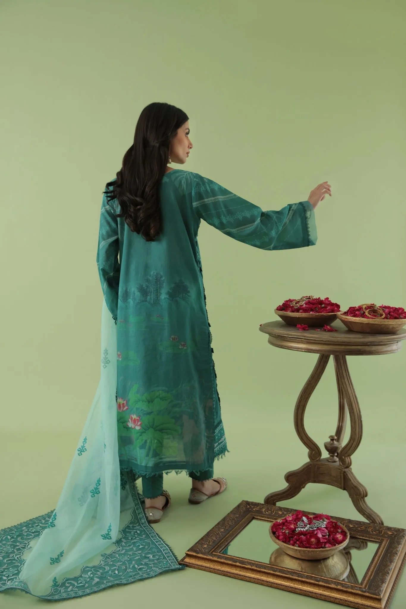 Aabyaan by Qalamkar Aarzu Luxury Lawn Collection 2022  – MEHAK (AA-04)