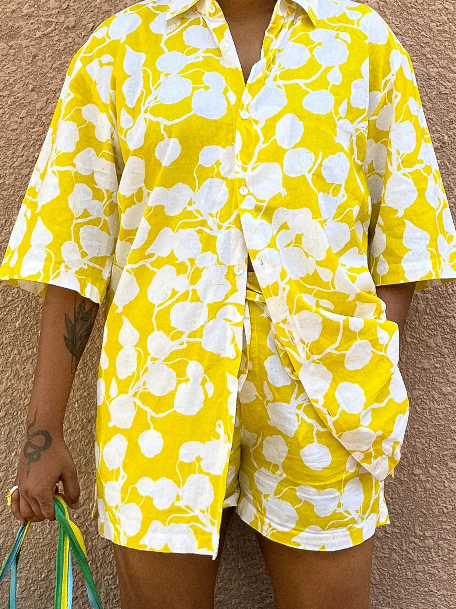 DAFFODIL FLORAL SHORTS