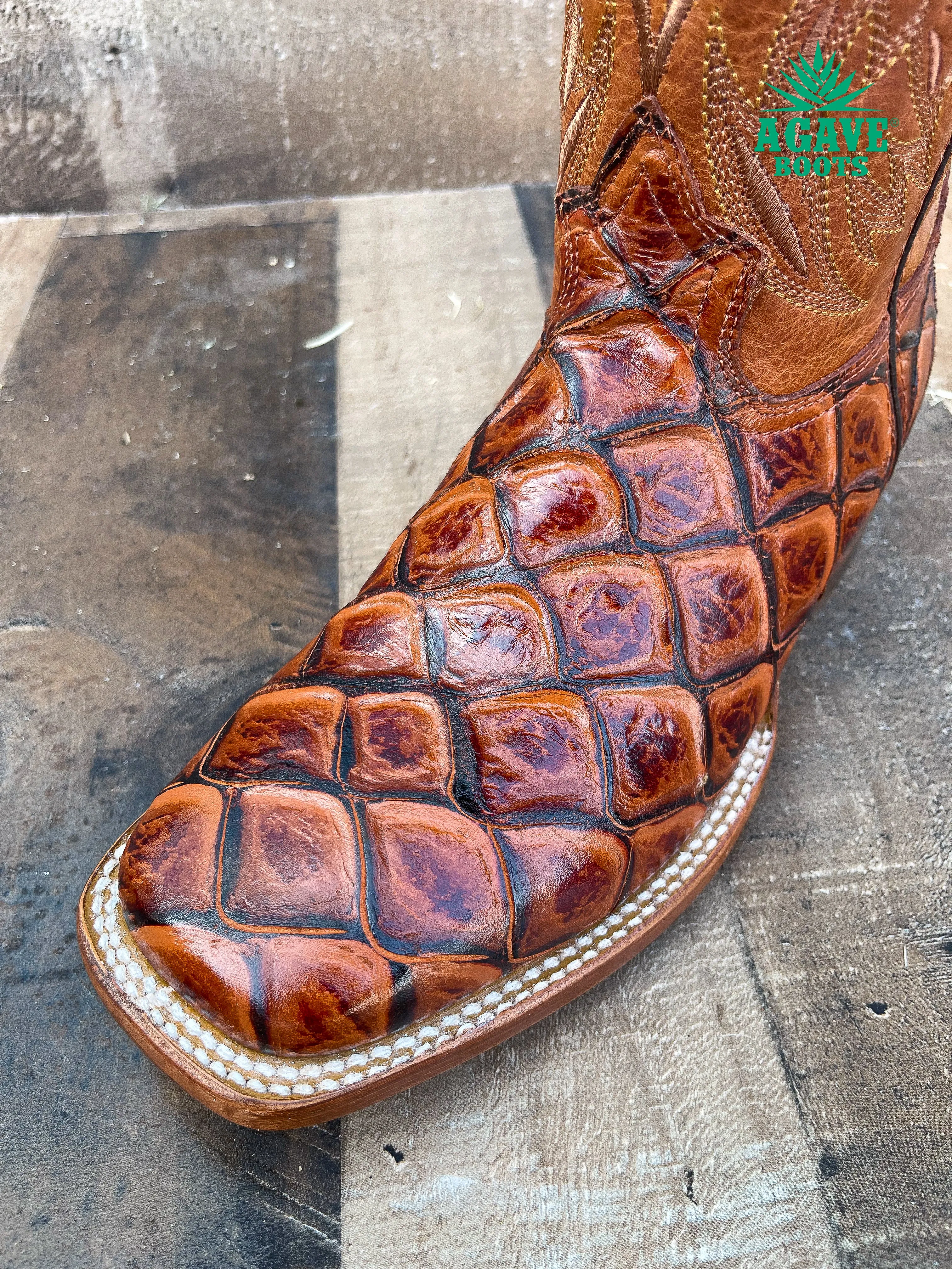 FISH COGNAC | MEN SQUARE TOE WESTERN COWBOY BOOTS