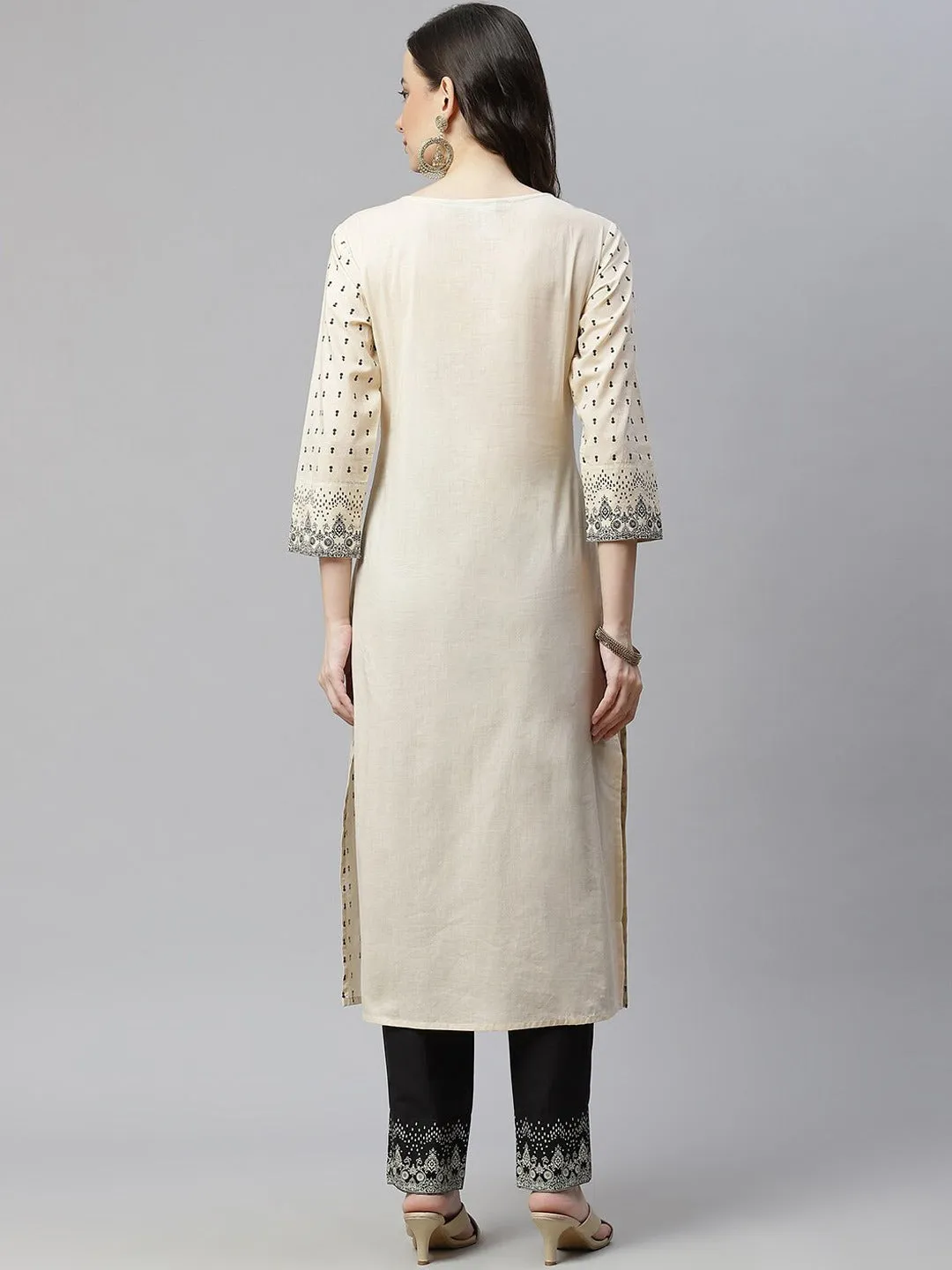 Women Ethnic Motifs Embroidered Cotton Straight Kurta